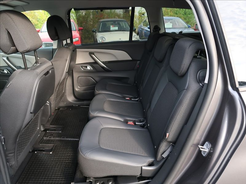 Citroën Grand C4 SpaceTourer 2,0 BHDi,120kW,1majČR,7míst - fotka 21 z 33