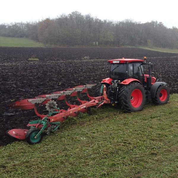 Traktor Zetor Řady 6 je označován za novou vlajkovou loď českého výrobce traktorů.