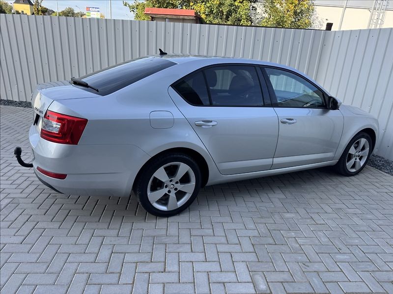 Škoda Octavia 2,0 TDI STYLE 2.maj. původ ČR - fotka 13 z 50