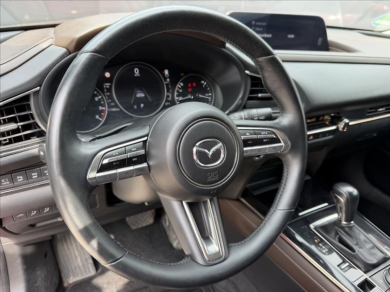 Mazda CX-30 2,0 Sky-X 132kW Selection AT - fotka 11 z 37