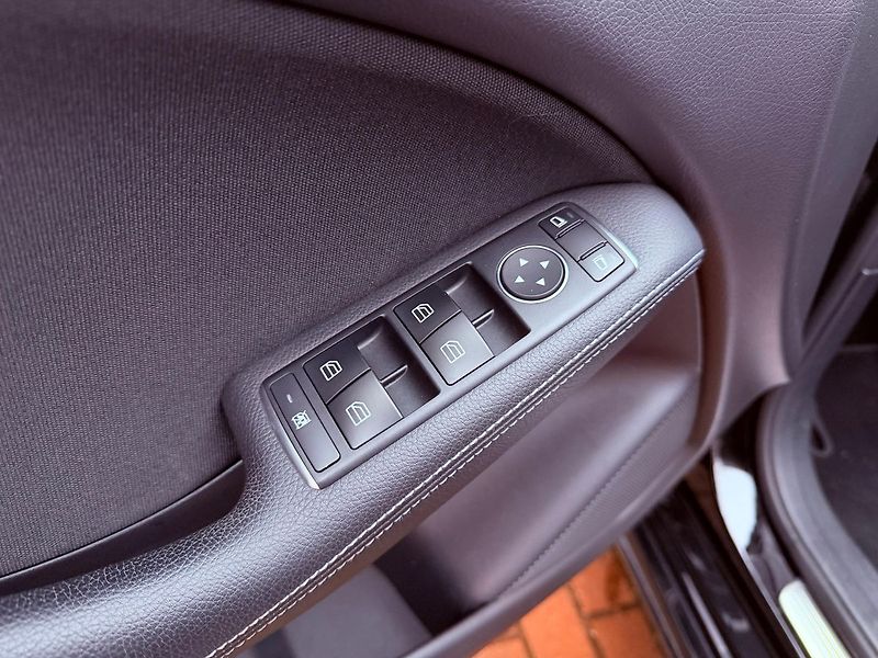 Mercedes-Benz Třídy B 180d 7G, ČR - fotka 12 z 22