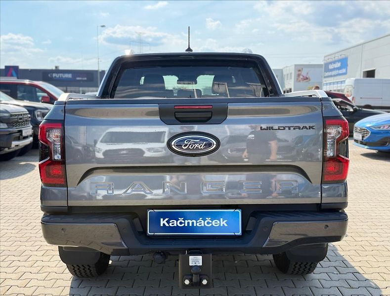 Ford Ranger 3,0 EcoBlue 177 kW V6 Wildtrak - fotka 4 z 49