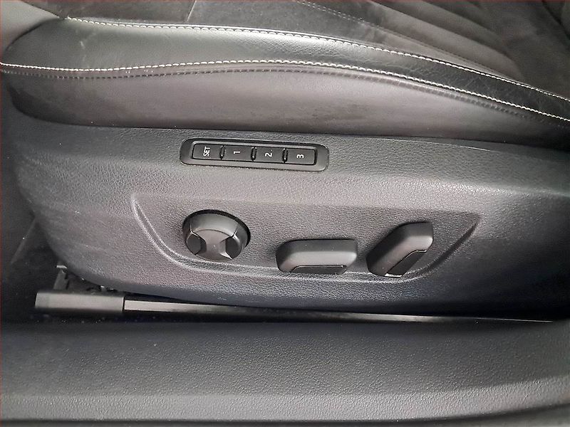 Škoda Superb (2022) 2.0 TDI - fotka 17 z 24