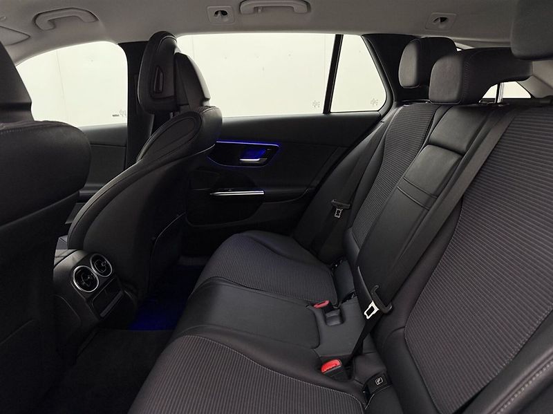 Mercedes-Benz Třídy C 220d/Kam/Distronic - na cestě - fotka 17 z 19