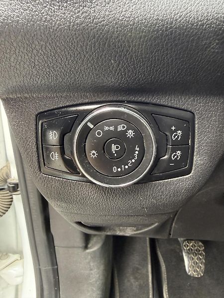 Ford Transit Courier Trend 1.5 TDCi 55kW - fotka 16 z 21