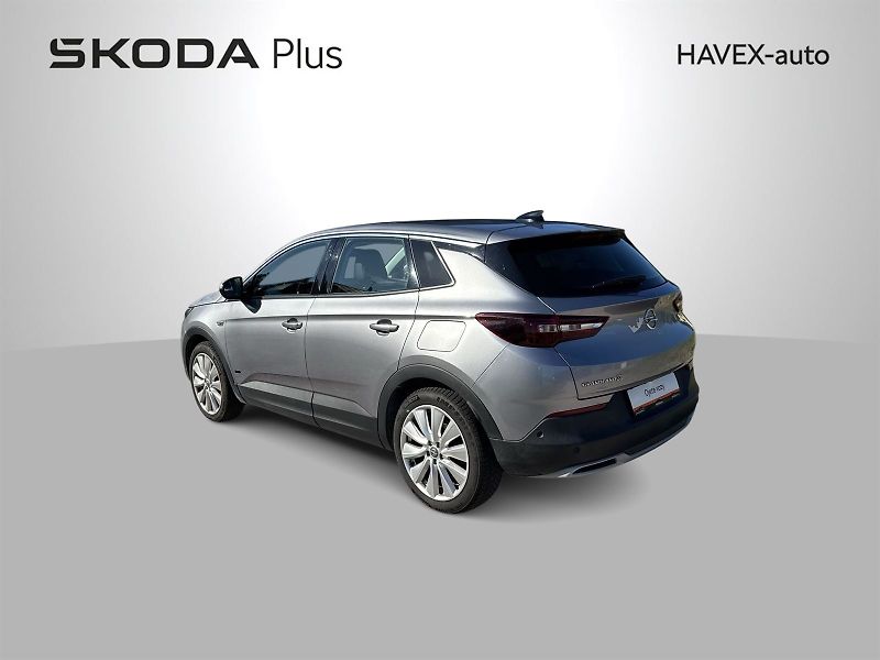 Opel Grandland X (2020) 1.6 TSI 4x4 Automat - fotka 31 z 33
