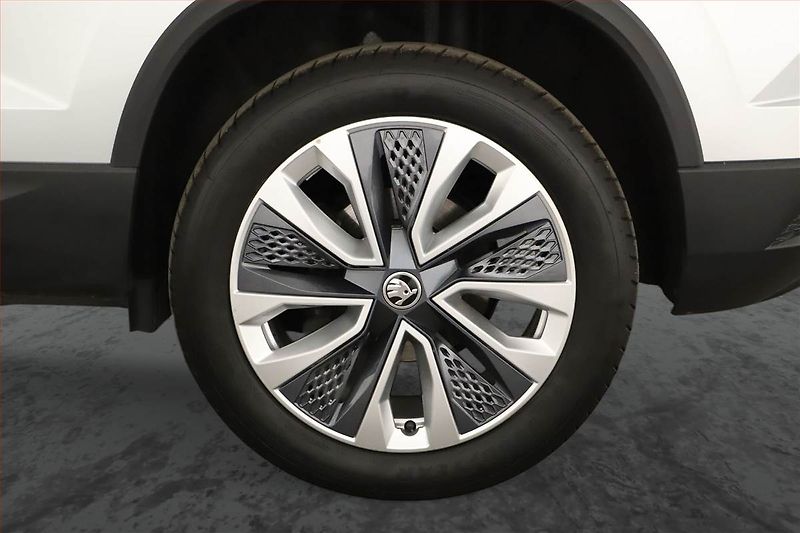 Škoda Karoq (2025) 2.0 TDI, Drive, FullLed - fotka 12 z 21