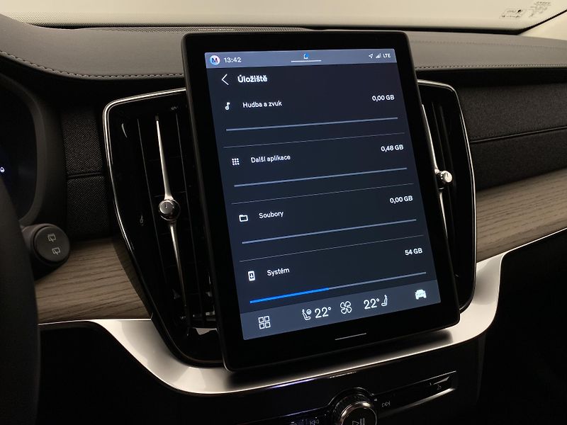 Volvo XC90 (2026) T8 AWD Plug-in BRIGHT PLUS 7m - fotka 68 z 72