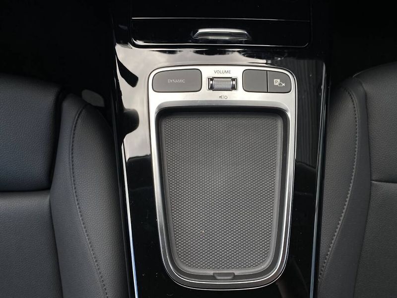 Mercedes-Benz CLA (2025) 200 - fotka 15 z 25