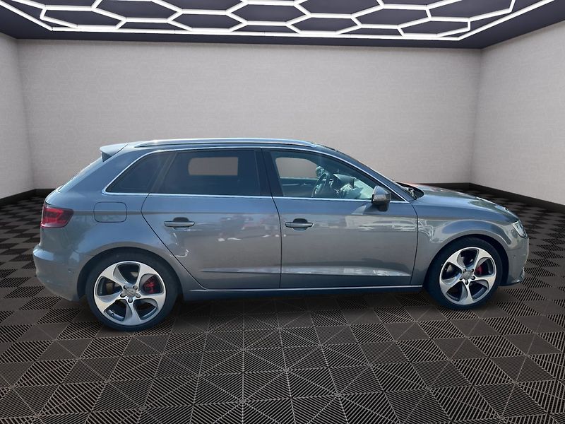 Audi A3 (2013) 2.0Tdi 110kw - fotka 8 z 40