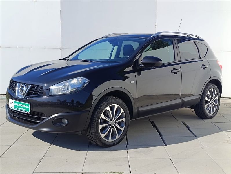 Nissan Qashqai 2,0 DCi 4x4 kamera tažné 1m ČR - fotografie inzerátu