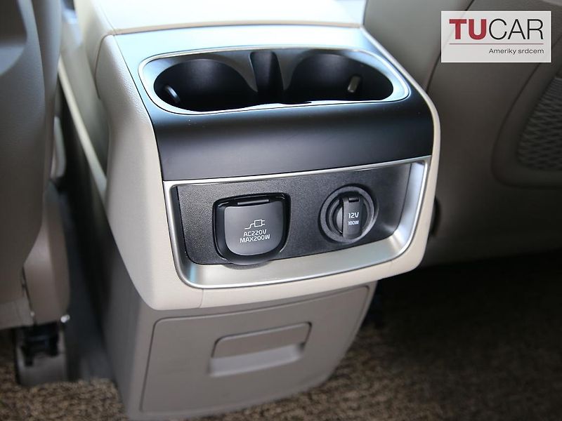Kia Carnival (2024) 1.6 HEV Automat 6+3 Místa  - fotka 33 z 40