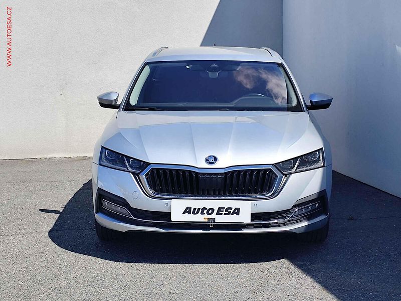 Škoda Octavia (2021) 1.5TSi, 2.maj,ČR, DSG, LED - fotka 2 z 27
