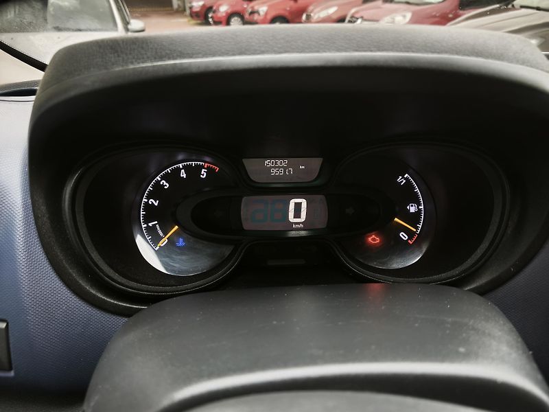 Opel Vivaro (2014) 2,0TDCi 85kW  - fotka 17 z 28