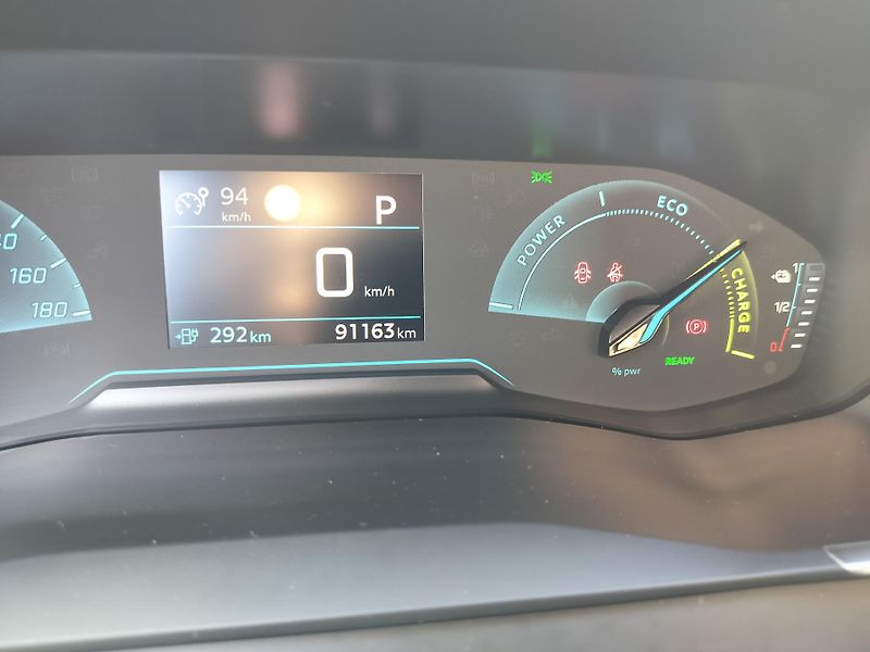 Peugeot 208 e - fotka 11 z 22