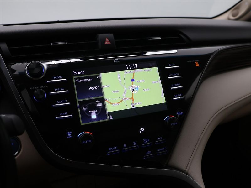 Toyota Camry 2.5 Hybrid 131kW Executive CZ - fotka 15 z 23