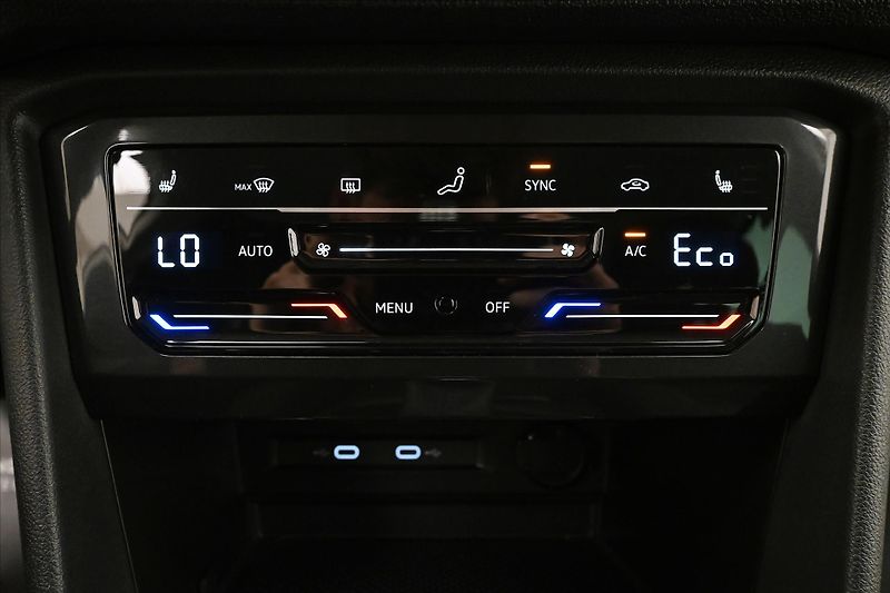 Volkswagen Tiguan 1,4 TSI eHybrid 110kW DSG Záru - fotka 21 z 33
