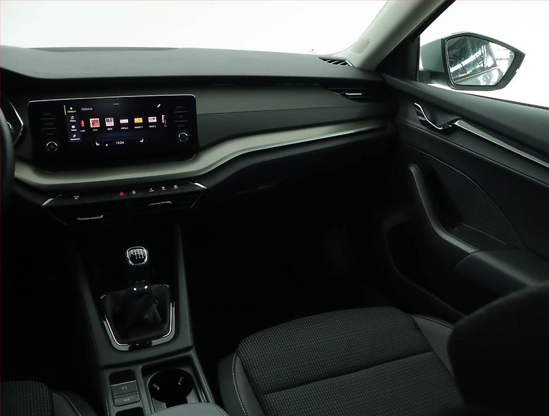Škoda Octavia (2023) Ambition 2.0 TDI, ČR,1.maj - fotka 8 z 15
