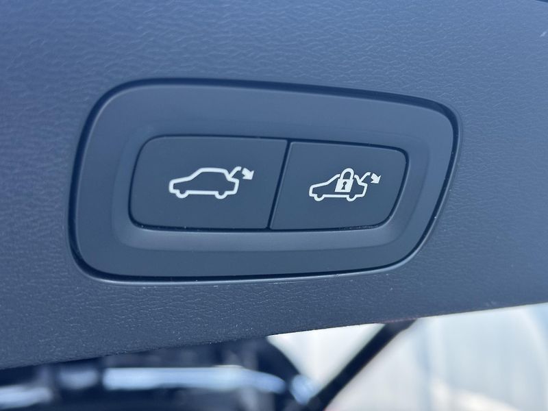 Volvo V60 (2020) 2,0 T8 4X4, Recharge, Polestar - fotka 22 z 47