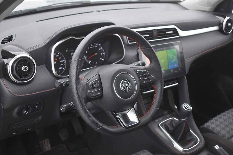 Auto jsem testoval převážně v typicky zimních podmínkách