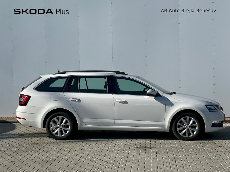 Škoda Octavia (2022) 1,6TDI 85kW 35000KM!!! - fotka 7 z 26
