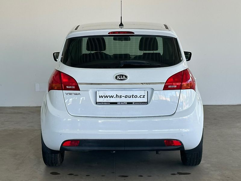 Kia Venga 1,4i 66kW, 1.majitel - fotka 5 z 17