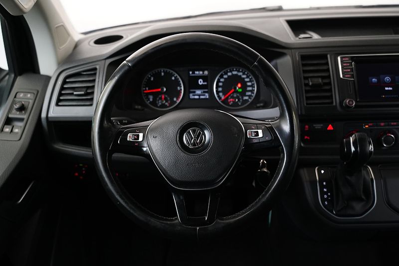 Volkswagen Multivan - fotka 17 z 26