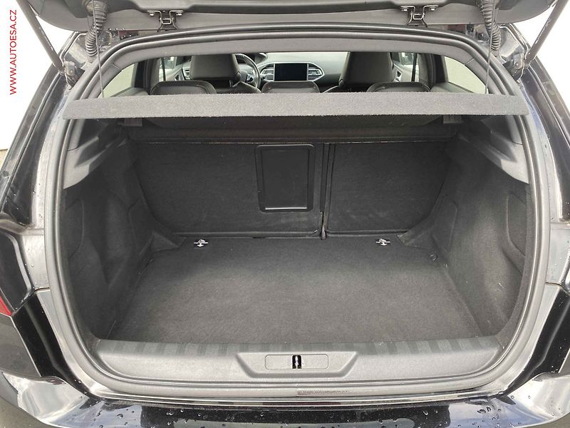 Peugeot 308 (2021) 1.2 PT, GT, AT, LED, panor - fotka 7 z 18