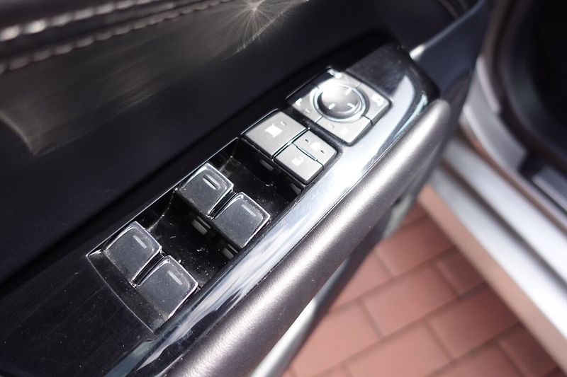 Lexus GS F 2,0T 180kW A/T Executive - fotka 11 z 40