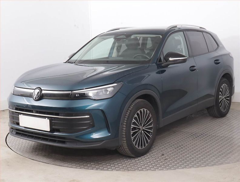 Volkswagen Tiguan (2025) Life 1.5 eTSI - fotka 2 z 16