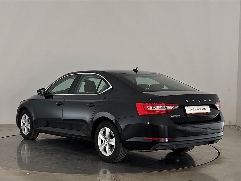 Škoda Superb Ambition DSG - fotka 15 z 28