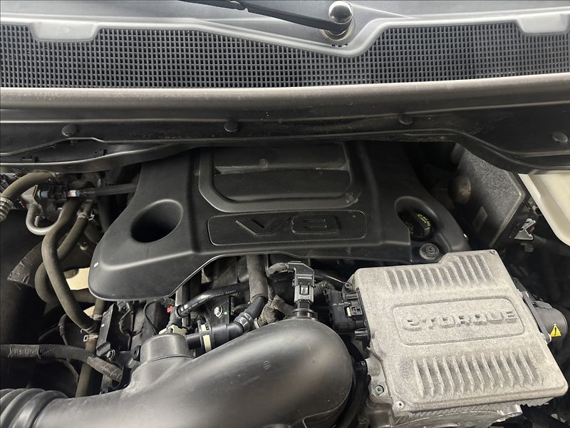Jeep Wagoneer 5,7 V8 VZDUCH 7-MÍST DPH 360° - fotka 52 z 60