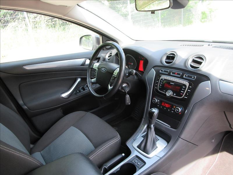 Ford Mondeo 2,0 TDCi 103 Kw, automat, Nové - fotka 14 z 31
