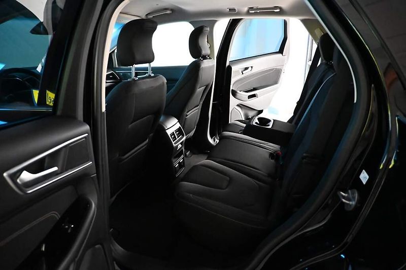 Ford Edge (2019) 2.0 4x4 LED ACC BO Kamera WEBA - fotka 9 z 40