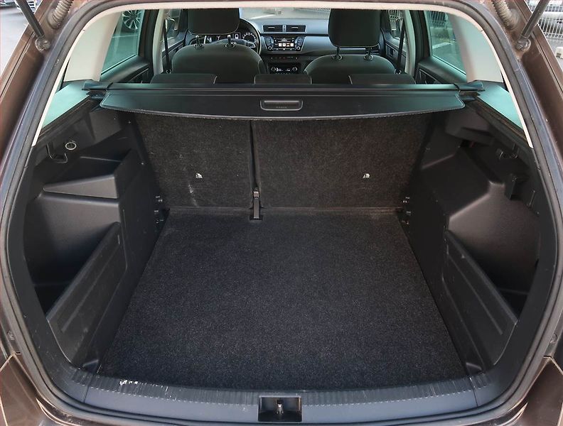 Škoda Fabia (2019) Style Plus 1.0 TSI, Serv.kniha - fotka 14 z 23