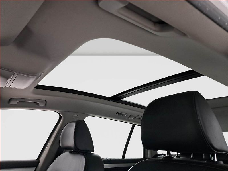 Škoda Superb (2012) 2.0 TDI, 4X4, levný provoz - fotka 17 z 22