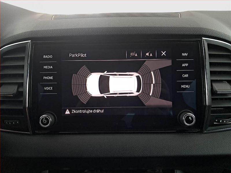 Škoda Karoq (2019) Sportline 2.0 TSI - fotka 17 z 29