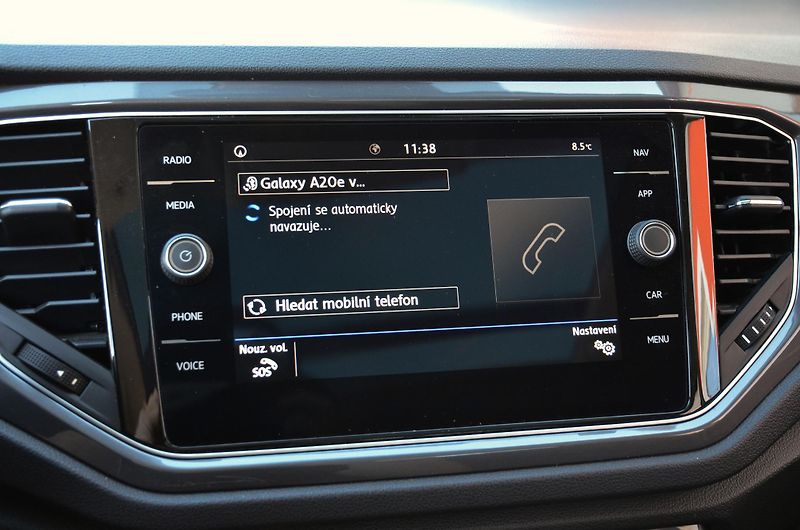 Volkswagen T-Roc (2020) 2.0 TDi DSG iQ.Drive Webasto - fotka 37 z 44