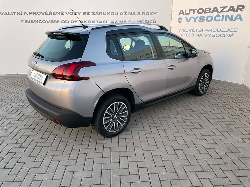 Peugeot 2008 (2019) 1.2PT Car Play! Navigace! - fotka 4 z 26