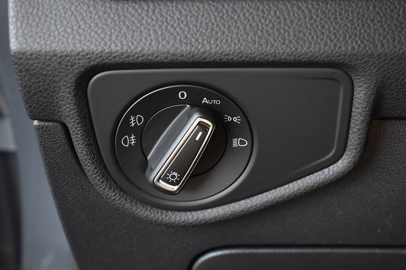 Volkswagen Touran (2023) 2.0TDI 110kW Panorama,DSG - fotka 13 z 24