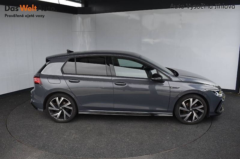 Volkswagen Golf (2022) 1.5TSI 110kW R-Line, Manuál - fotka 6 z 24