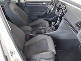 Volkswagen Golf (2017) 2.0 TDI, Automat, Kůže - náhled 9