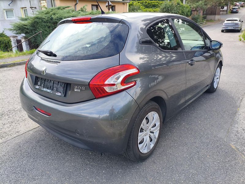Peugeot 208 (2012) 1,6 eHDI 68Kw - fotka 6 z 33