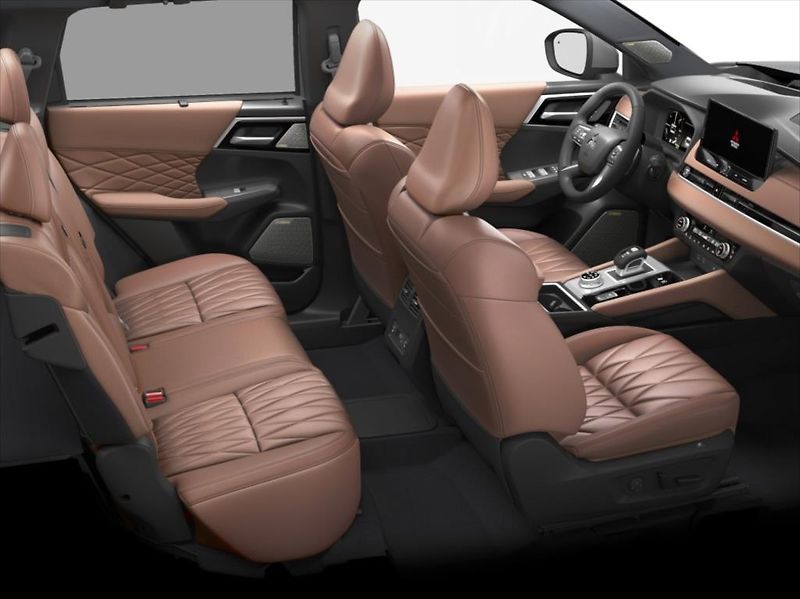 Mitsubishi Outlander (2026) 2.4 PHEV_ P-PREMIUM  INSTYLE - fotka 8 z 9