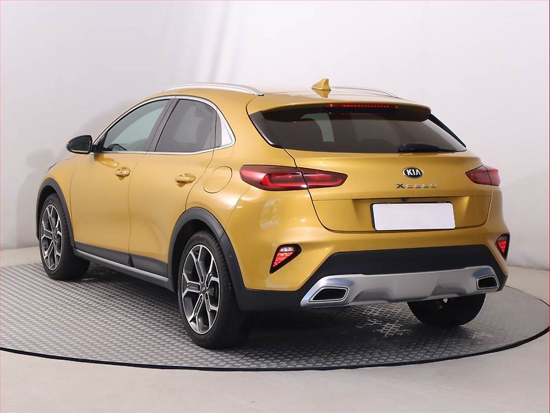 Kia XCeed (2021) 1.6 CRDi, Automat, Serv.kniha - fotka 4 z 20