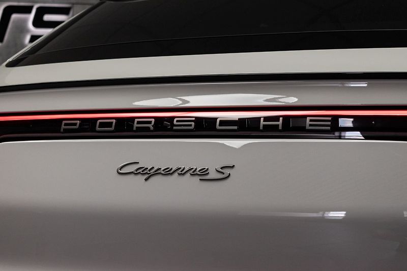 Porsche Cayenne S 2.9 V6 PLATINUM EDITION*DPH* - fotka 44 z 48