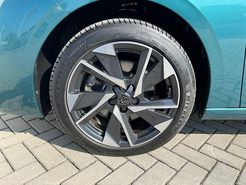 Peugeot 308 (2024) 1.2PT 96kW! Allure! ČR! AUT. - fotka 35 z 36