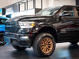 Dodge RAM (2025) 5.7 V8 Laramie Sport 6 LIFT - náhled 14