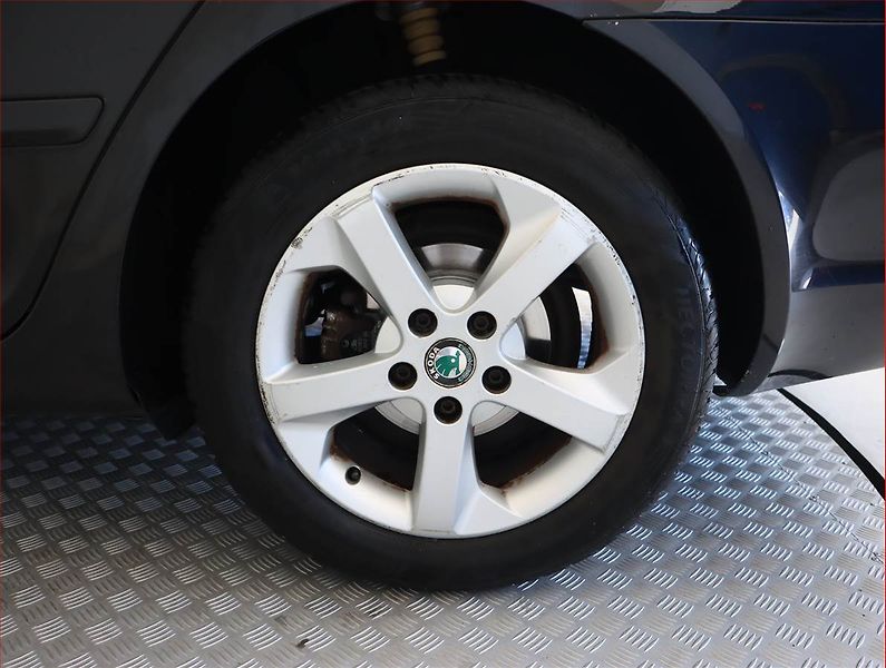 Škoda Octavia (2011) 1.6 TDI, Tempomat - fotka 15 z 16