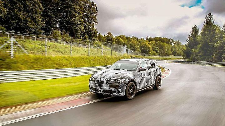 Alfa Romeo Stelvio Quadrifoglio na Nürburgringu.